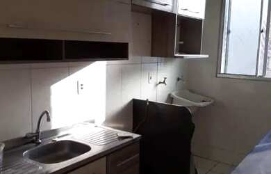 Imagem: O apartamento possui 2 Dormitórios, 1 Banheiro, 1 Vaga na garagem