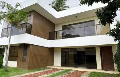 Imagem: A casa em condomínio possui 4 Dormitórios, 5 Banheiros, 2