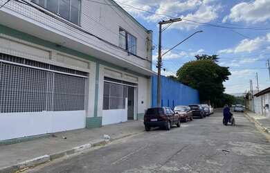 Imagem: O depósito possui 360m² de Área e está localizado em Jardim