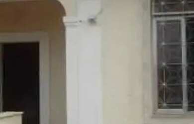 Imagem: A casa possui 2 Dormitórios, 1 Banheiro, 3 Vagas na garagem