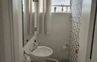 Imagem: A casa possui 4 Dormitórios, 4 Banheiros, 3 Vagas na garagem