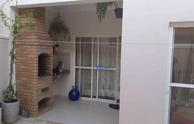 Imagem: A casa em condomínio possui 3 Dormitórios, 1 Banheiro, 3 Vagas