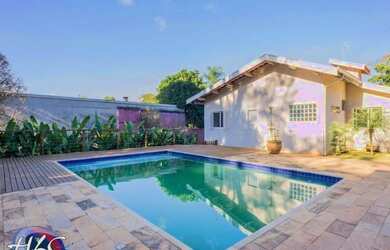 Imagem: A casa em condomínio possui 3 Dormitórios, 5 Banheiros, 2