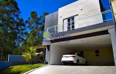 Imagem: A casa em condomínio possui 4 Dormitórios, 5 Banheiros, 4