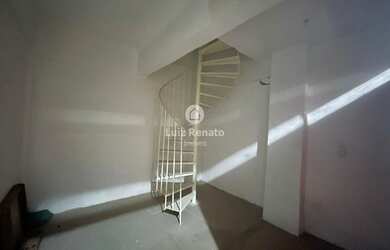 Imagem: O depósito possui 22-0m² de Área e está localizado em Santo