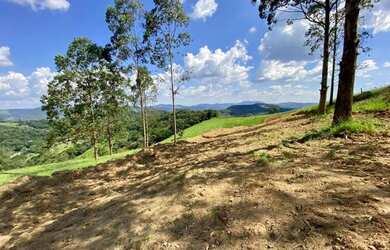 Imagem: O terreno possui 1.000m² de Área e está localizado em Centro