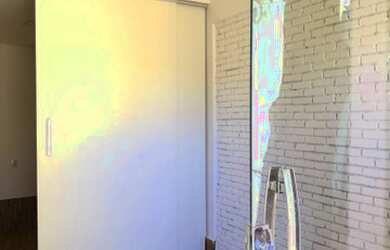 Imagem: A casa em condomínio possui 2 Dormitórios, 2 Banheiros, 1