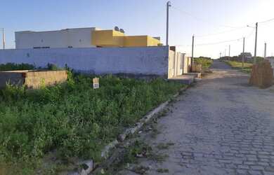 Imagem: O terreno possui 200m² de Área e está localizado em Currais