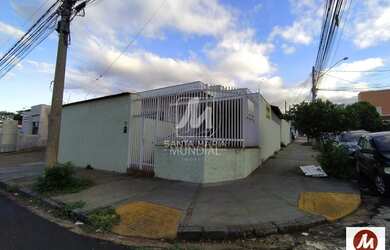 Imagem: O depósito possui 2 Vagas na garagem, 213m² de Área e está