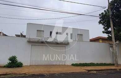 Imagem: O depósito possui 4 Vagas na garagem, 396m² de Área e está