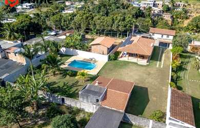 Imagem: A chácara possui 270-0m² de Área e está localizado em Meaípe