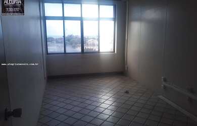 Imagem: O depósito possui 900m² de Área e está localizado em Graça