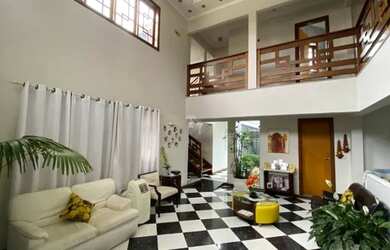 Imagem: A casa em condomínio possui 5 Dormitórios, 4 Banheiros, 5