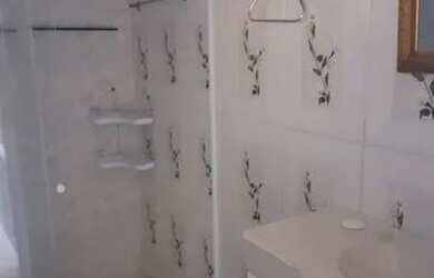 Imagem: A casa possui 5 Dormitórios, 5 Banheiros, 2 Vagas na garagem