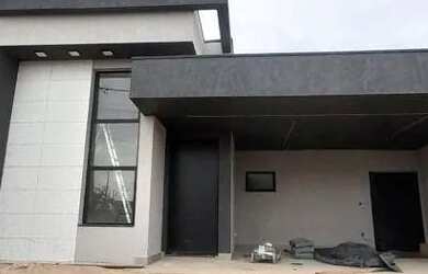 Imagem: A casa em condomínio possui 3 Dormitórios, 3 Banheiros, 4