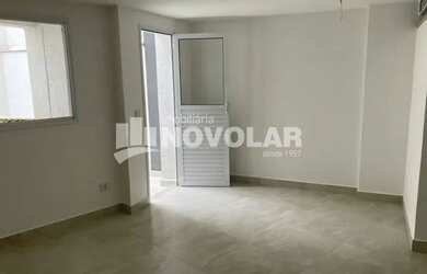 Imagem: A casa possui 2 Dormitórios, 2 Banheiros, 2 Vagas na garagem