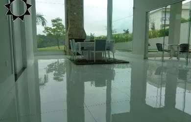 Imagem: A casa em condomínio possui 4 Dormitórios, 5 Banheiros, 5