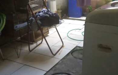 Imagem 5: VENDO UMA CASA. Varanda, 10m² de Área, 1 Vaga na garageme3 Dormitórios