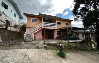 Imagem: A casa possui 2 Dormitórios, 1 Banheiro, 97m² de Área e