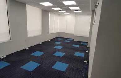 Imagem: O depósito possui 5 Vagas na garagem, 430m² de Área e está