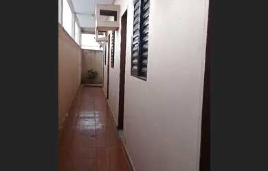 Imagem 2: Aluga-se Quitenete. Área de serviço, 1 Vaga na garageme1 Dormitório