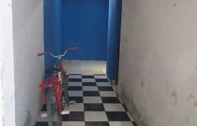 Imagem: A casa possui 2 Dormitórios, 1 Banheiro e está localizado