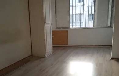 Imagem: O apartamento possui 1 Dormitório, 1 Banheiro, 35m² de Área