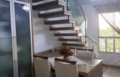 Imagem: O apartamento possui 2 Dormitórios, 2 Banheiros, 2 Vagas na