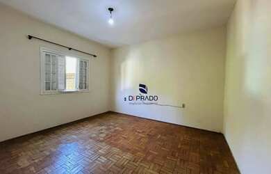 Imagem 14: Casa Antiga para Locação Ambientes Amplos e Localização Privilegiada. ( ATENÇÃO: Este não