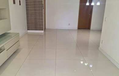 Imagem: O apartamento possui 3 Dormitórios, 5 Banheiros, 2 Vagas na