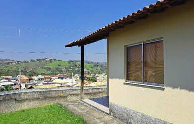 Imagem: A casa em condomínio possui 2 Dormitórios, 1 Banheiro, 2 Vagas