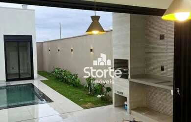 Imagem: A casa em condomínio possui 3 Dormitórios, 3 Banheiros, 4