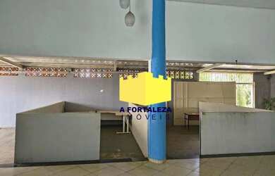 Imagem 4: Salão para venda. Piscinae166m² de Área