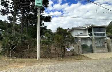 Imagem: O terreno possui 350m² de Área e está localizado em De Zorzi