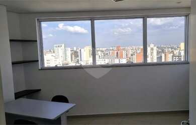 Imagem: O depósito possui 1 Vaga na garagem, 42m² de Área e está