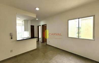 Imagem: O apartamento possui 2 Dormitórios, 1 Banheiro, 1 Vaga na garagem