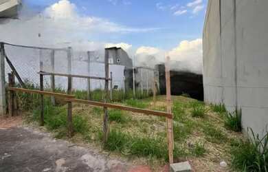 Imagem: O terreno possui 125m² de Área e está localizado em Vila