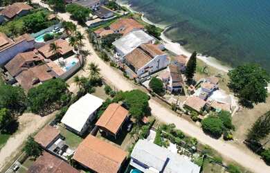 Imagem: A casa à venda possui 5 Dormitórios, 3 Banheiros, 3 Vagas