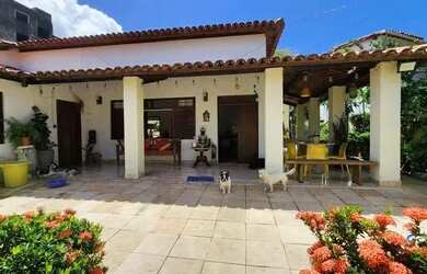 Imagem: A casa em condomínio possui 4 Dormitórios, 5 Banheiros, 3