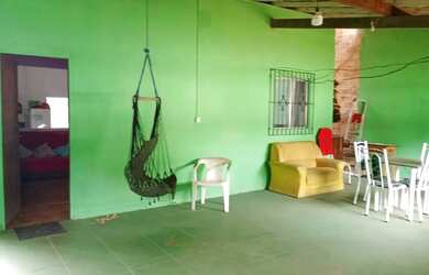 Imagem: A casa possui 2 Dormitórios, 1 Banheiro e está localizado