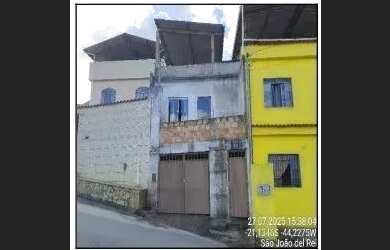 Imagem: A casa possui 2 Dormitórios, 1 Banheiro e 125m² de Área e