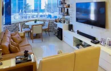 Imagem: O apartamento possui 2 Dormitórios, 2 Banheiros, 2 Vagas na