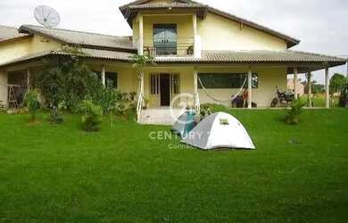 Imagem: A casa em condomínio possui 3 Dormitórios, 3 Banheiros, 5