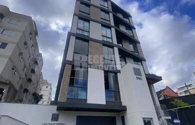 Imagem: O studio possui 1 Dormitório, 1 Banheiro, 1 Vaga na garagem