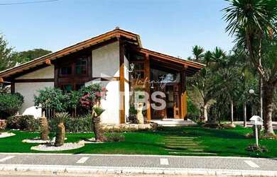 Imagem: A casa em condomínio possui 5 Dormitórios, 5 Banheiros, 5