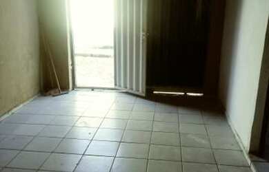 Imagem: A casa possui 2 Dormitórios e 1 Vaga na garagem e está localizado