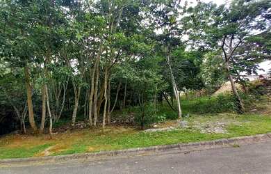 Imagem 3: Lote/Terreno para venda com 672 metros quadrados