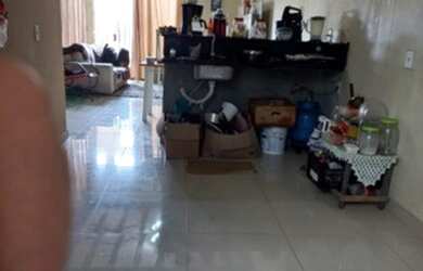 Imagem: A casa possui 3 Dormitórios, 2 Banheiros, 2 Vagas na garagem