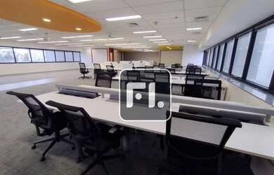 Imagem: O depósito possui 5 Vagas na garagem, 673m² de Área, Imóvel