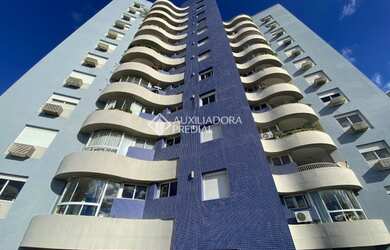 Imagem: O apartamento possui 3 Dormitórios, 1 Banheiro, 3 Vagas na